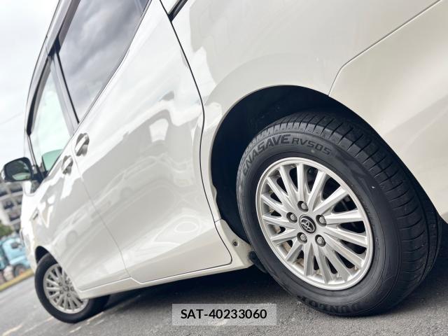 Toyota VOXY 2015-09 8815148-8