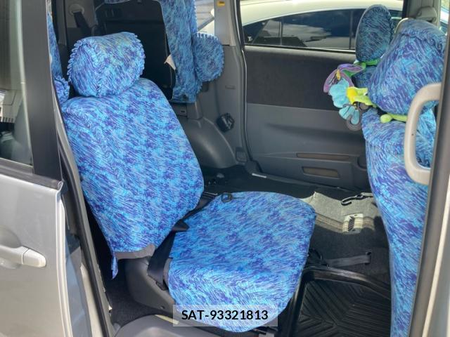 Toyota VOXY 2006-02 8815261-10
