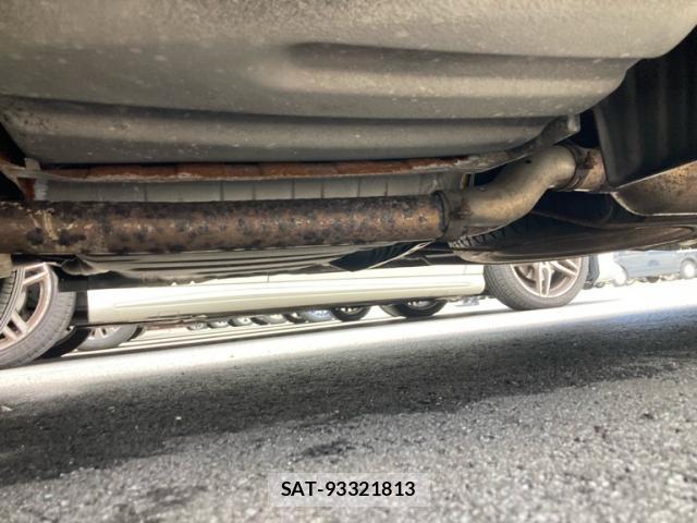 Toyota VOXY 2006-02 8815261-7