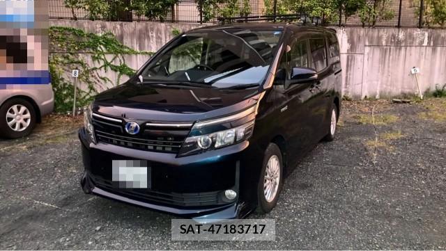 Toyota VOXY 2014-07 8815460-0