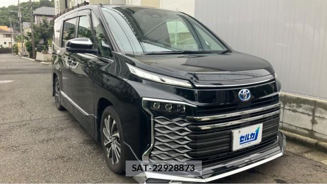 Toyota VOXY 2024-03 8815472-11