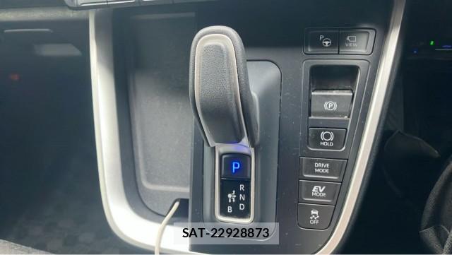 Toyota VOXY 2024-03 8815472-14