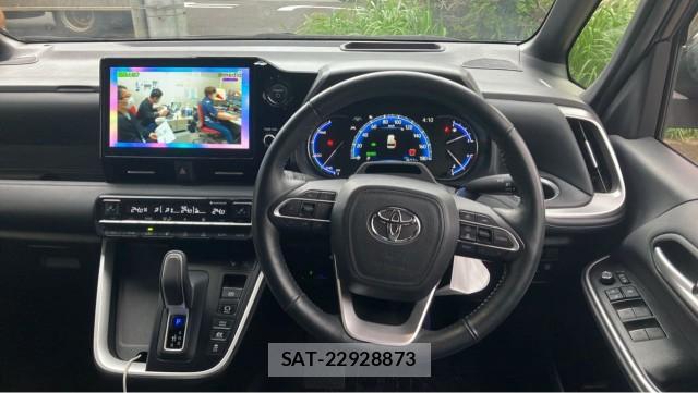 Toyota VOXY 2024-03 8815472-16