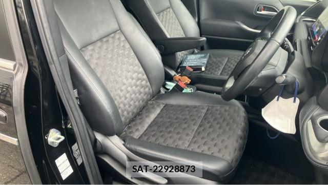 Toyota VOXY 2024-03 8815472-5