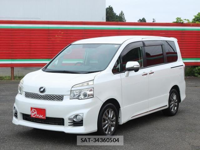 Toyota VOXY 2012-09 8815657-17