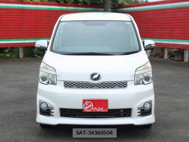 Toyota VOXY 2012-09 8815657-18