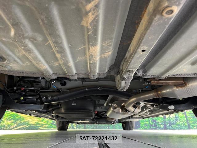 Toyota VOXY 2023-03 8815786-15