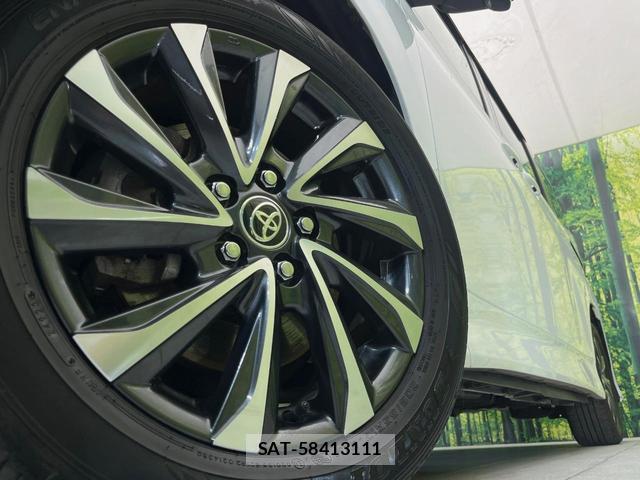 Toyota VOXY 2024-02 8815919-13