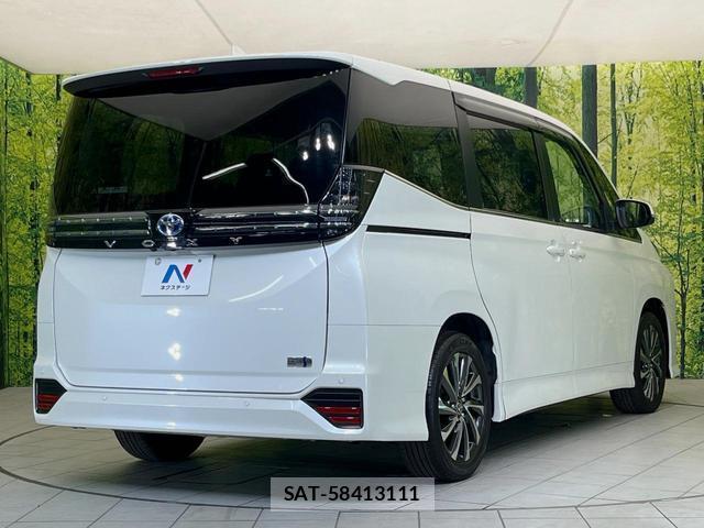 Toyota VOXY 2024-02 8815919-17
