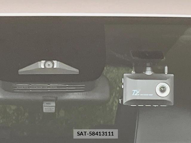 Toyota VOXY 2024-02 8815919-5