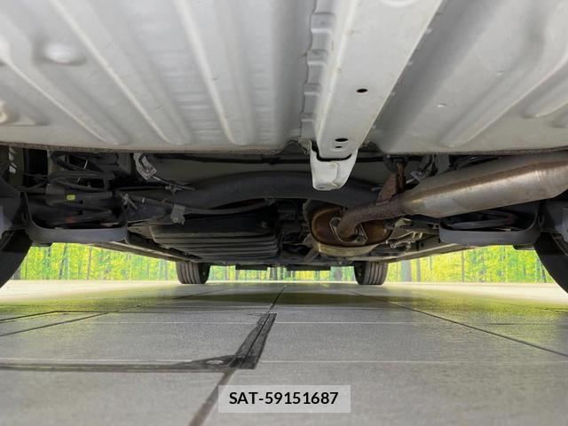 Toyota VOXY 2019-01 8815920-18