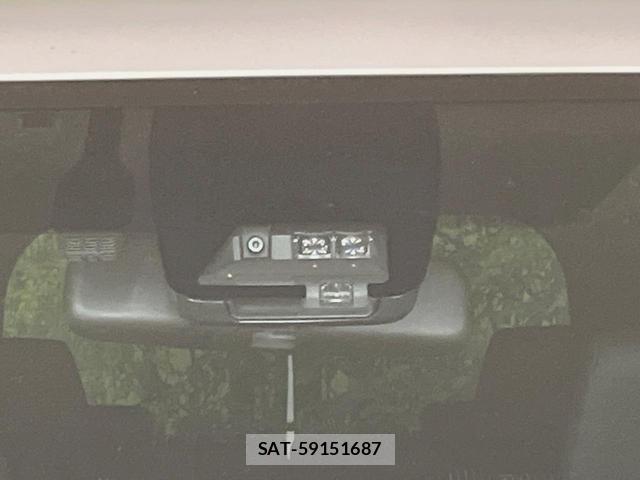 Toyota VOXY 2019-01 8815920-6