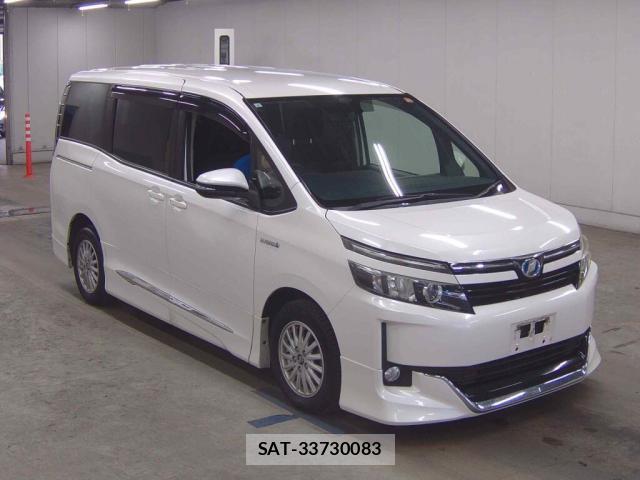 Toyota VOXY 2015-08 8815981-0
