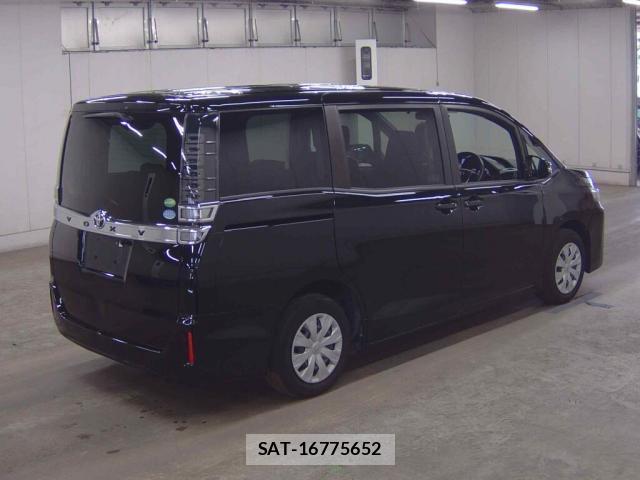 Toyota VOXY 2020-02 8815999-4