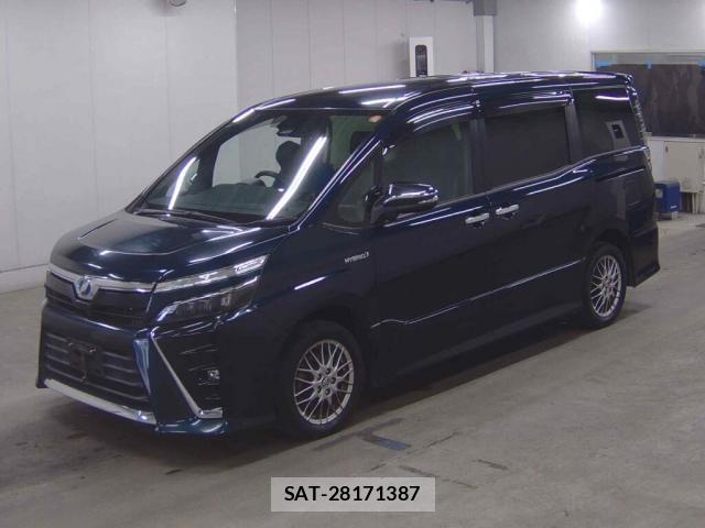Toyota VOXY 2018-05 8816005-0