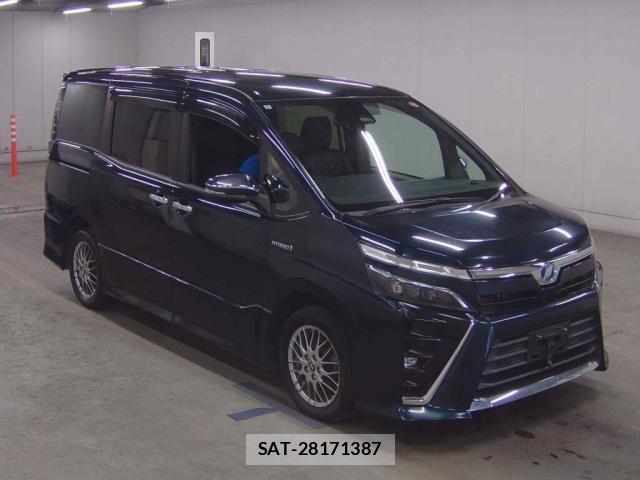 Toyota VOXY 2018-05 8816005-3