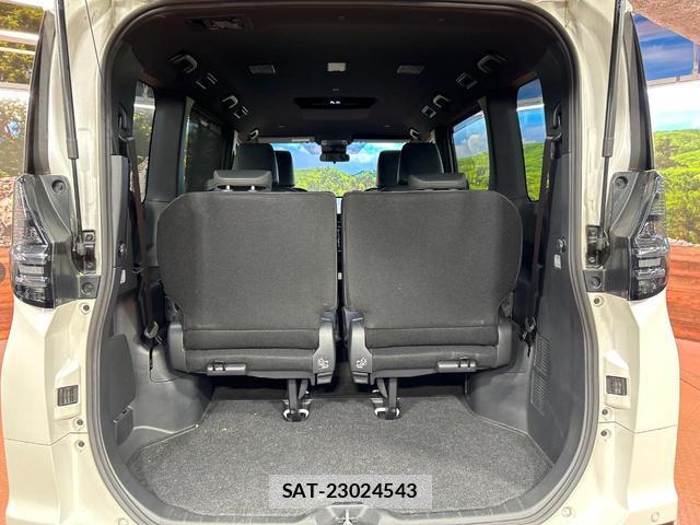 Toyota VOXY 2022-08 8816079-10