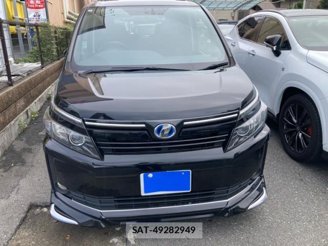 Toyota VOXY 2014-04 8816277-0