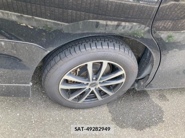 Toyota VOXY 2014-04 8816277-13