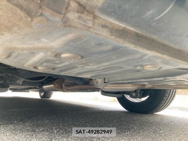 Toyota VOXY 2014-04 8816277-7