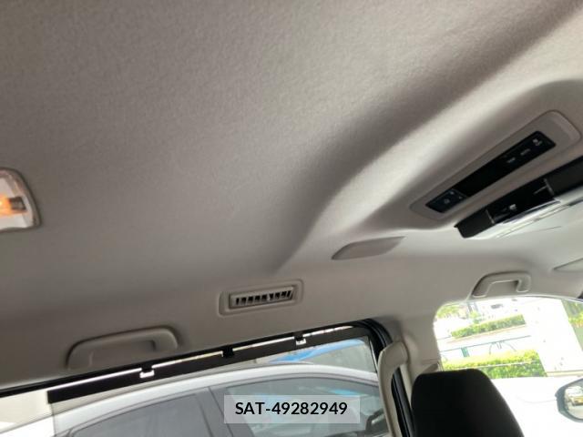 Toyota VOXY 2014-04 8816277-9