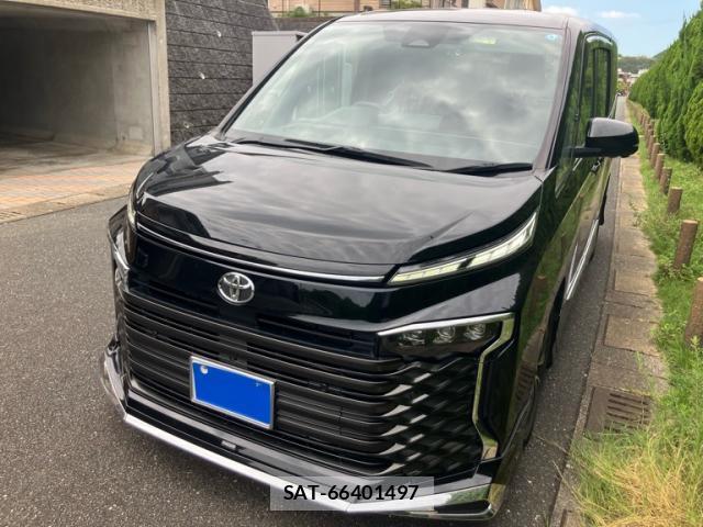 Toyota VOXY 2022-01 8816371-0