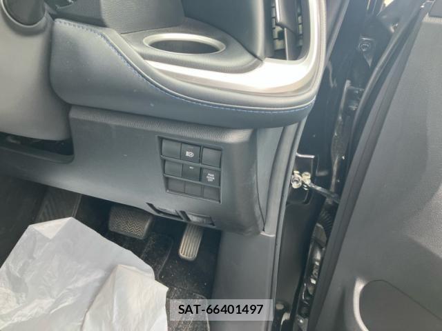 Toyota VOXY 2022-01 8816371-10