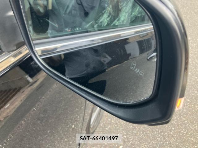 Toyota VOXY 2022-01 8816371-12