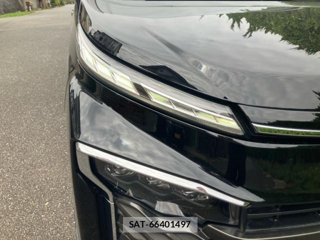 Toyota VOXY 2022-01 8816371-2