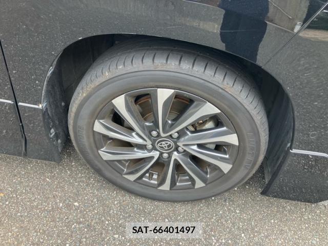 Toyota VOXY 2022-01 8816371-8