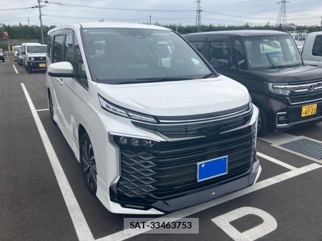 Toyota VOXY 2022-10 8816386-0