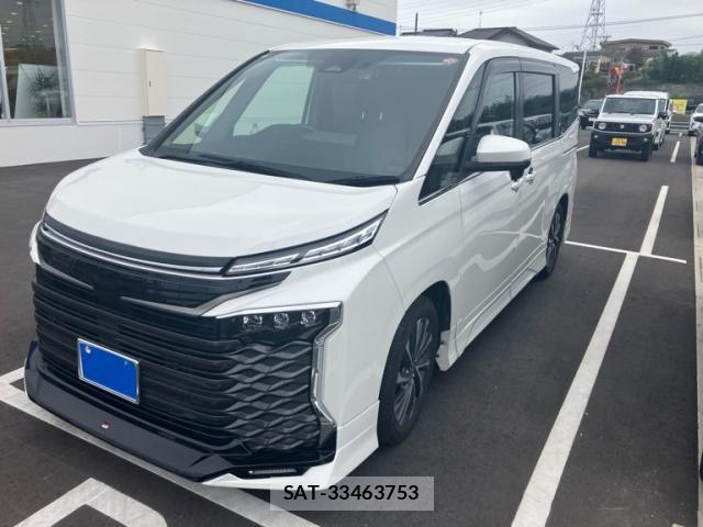 Toyota VOXY 2022-10 8816386-1