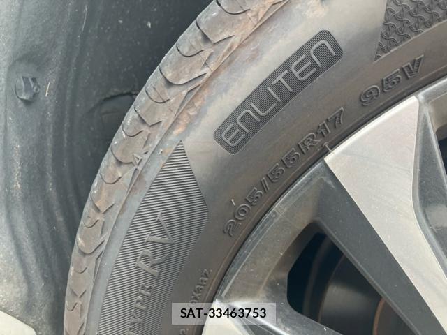 Toyota VOXY 2022-10 8816386-5