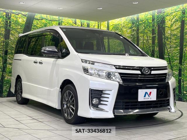Toyota VOXY 2016-01 8816490-15