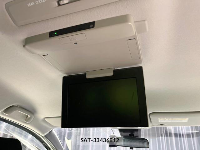 Toyota VOXY 2016-01 8816490-2