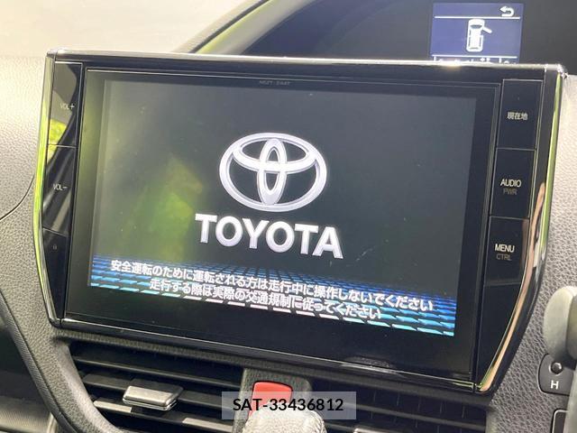 Toyota VOXY 2016-01 8816490-3
