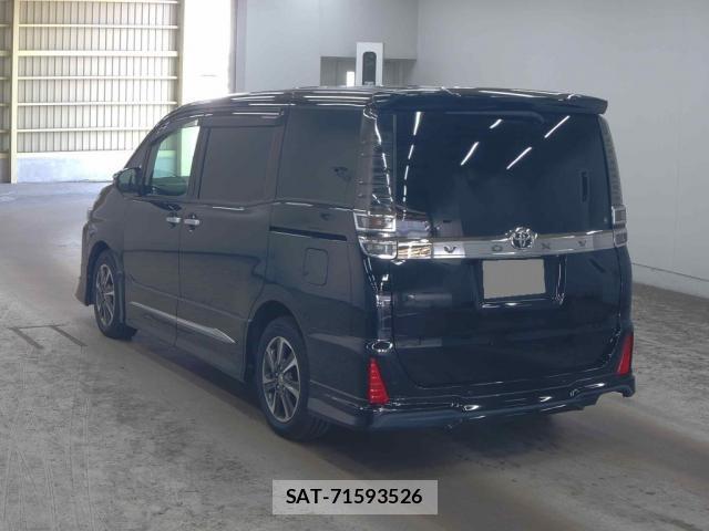 Toyota VOXY 2019 8816622-1