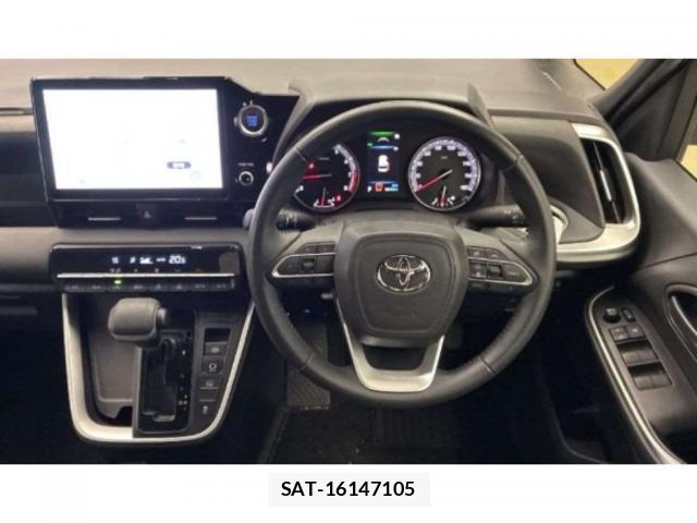 Toyota VOXY 2022-08 8816635-2