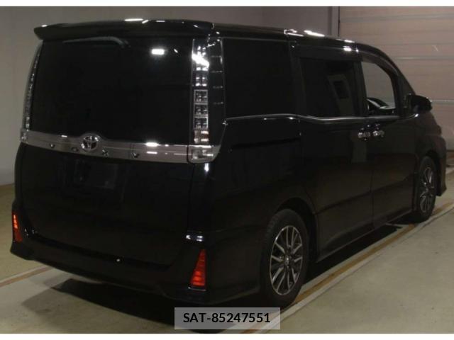 Toyota VOXY 2016-09 8816636-1