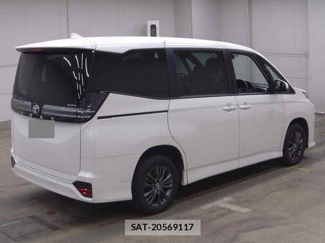 Toyota VOXY 2025-06 8816743-1