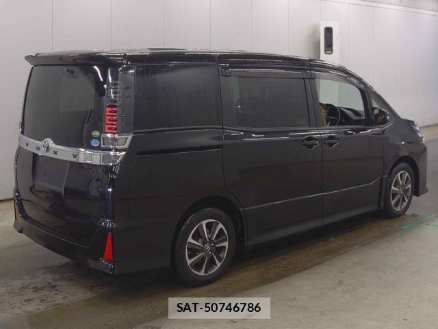 Toyota VOXY 2017-08 8816753-1