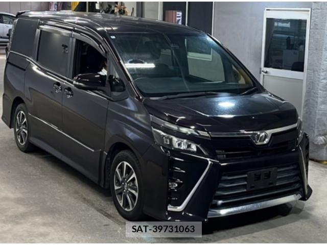 Toyota VOXY 2018-02 8816755-0