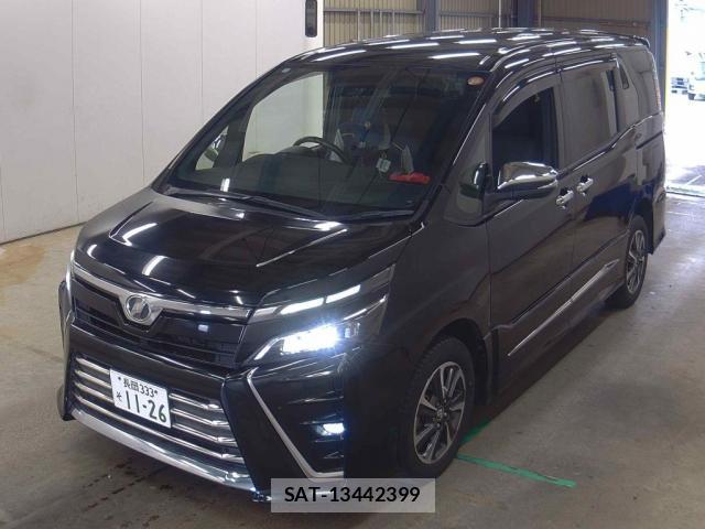 Toyota VOXY 2018-07 8816805-0