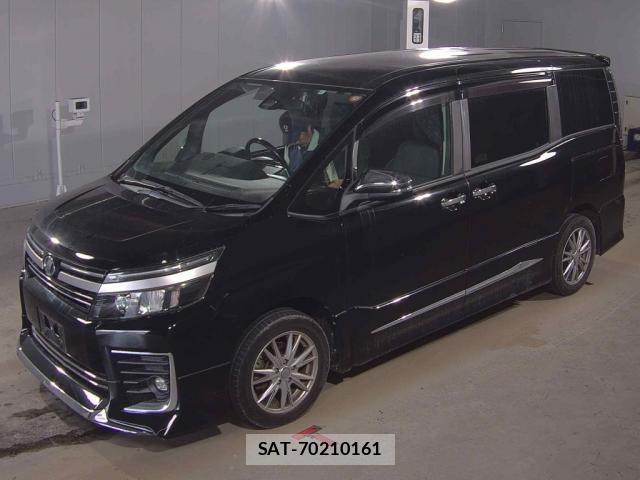 Toyota VOXY 2016-12 8816840-0