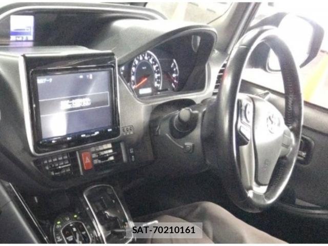 Toyota VOXY 2016-12 8816840-2