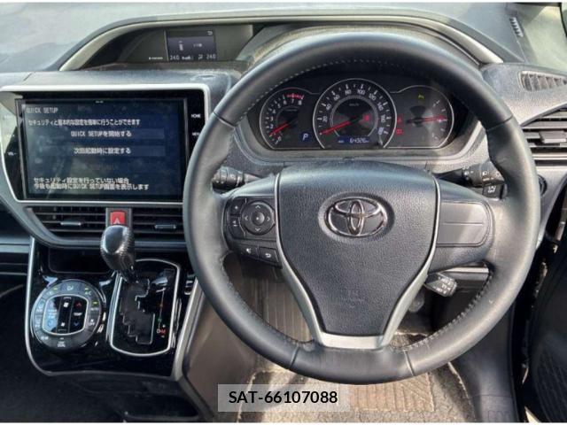 Toyota VOXY 2021-12 8816914-2