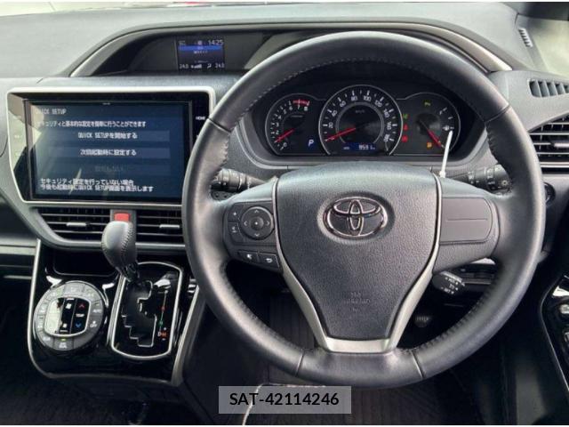 Toyota VOXY 2019-08 8816924-2