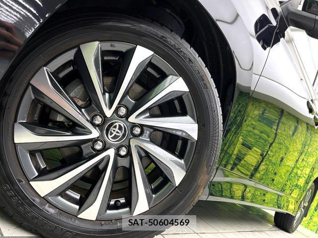Toyota VOXY 2023-08 8816976-12