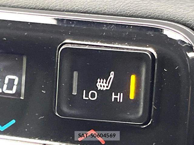 Toyota VOXY 2023-08 8816976-4