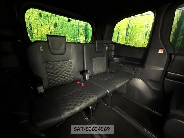 Toyota VOXY 2023-08 8816976-8
